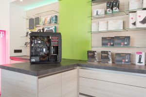 Store03.jpg